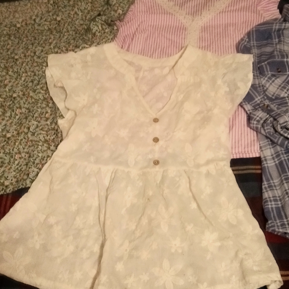 Lot of 6 Gorgeous Trendy Medium Tops Blouses - Picture 3 of 14
